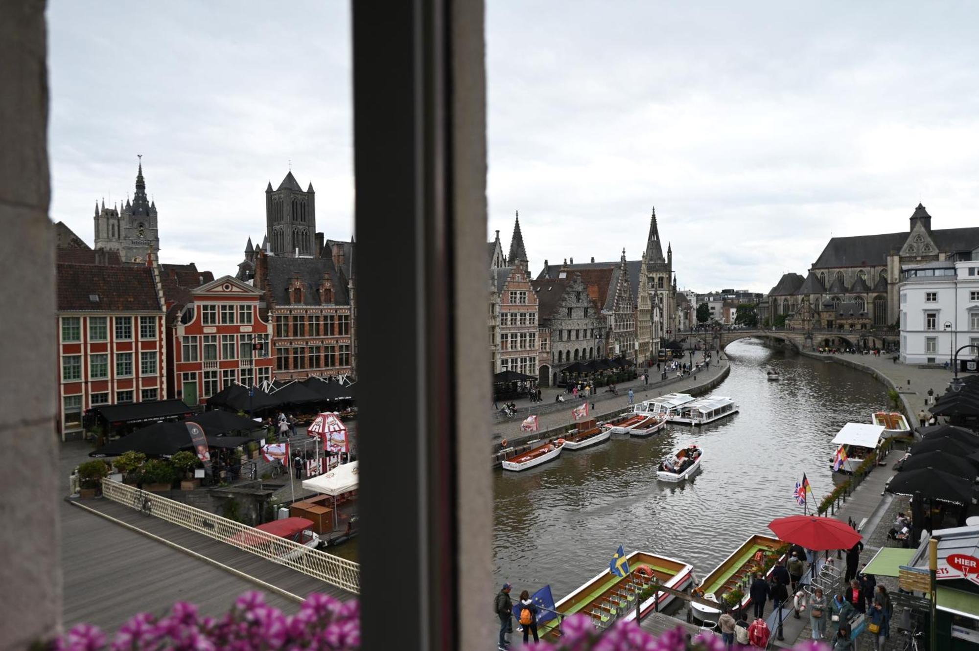 Bed & Breakfast With A View Gent