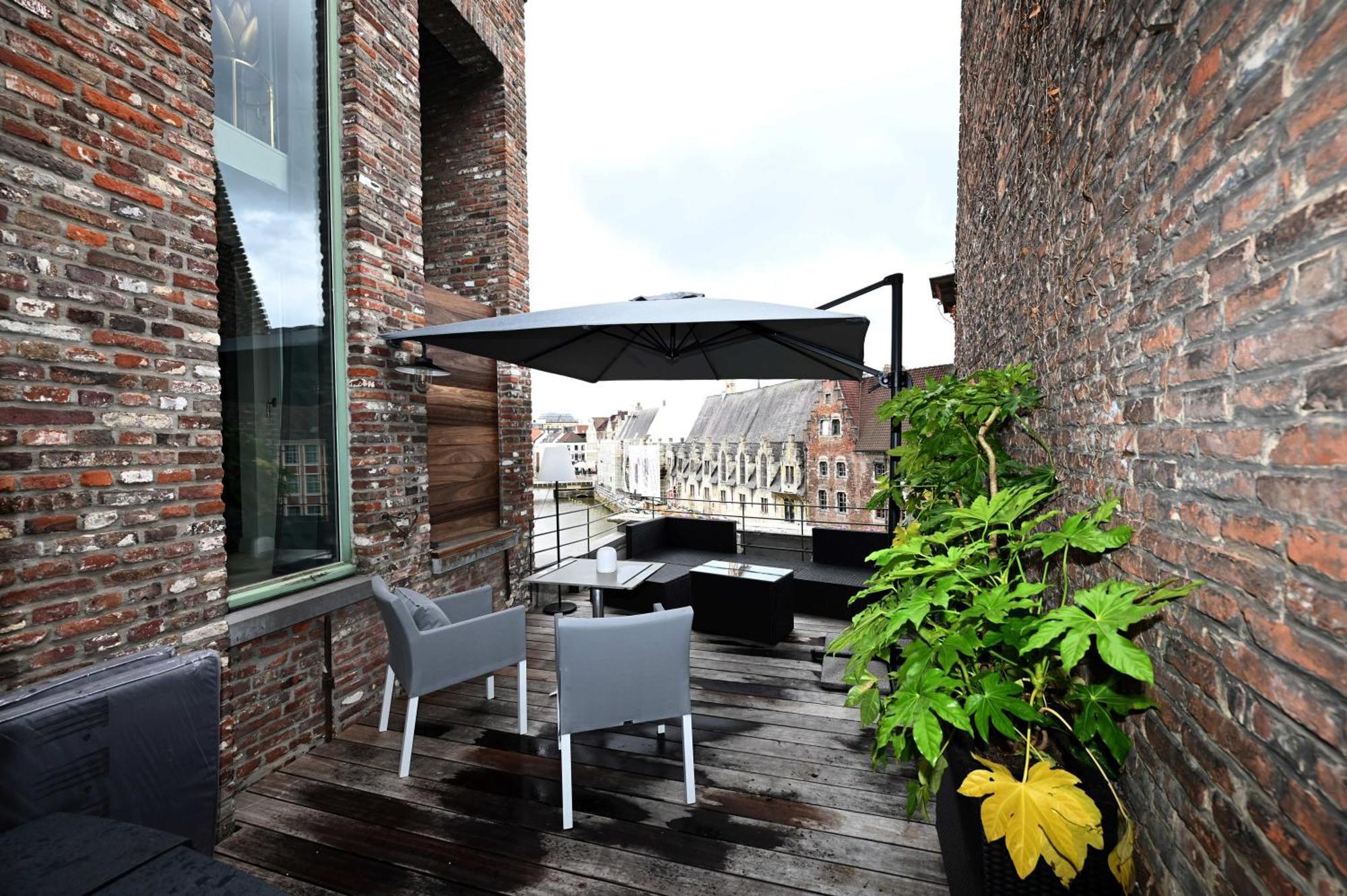 Bed & Breakfast With A View Gent