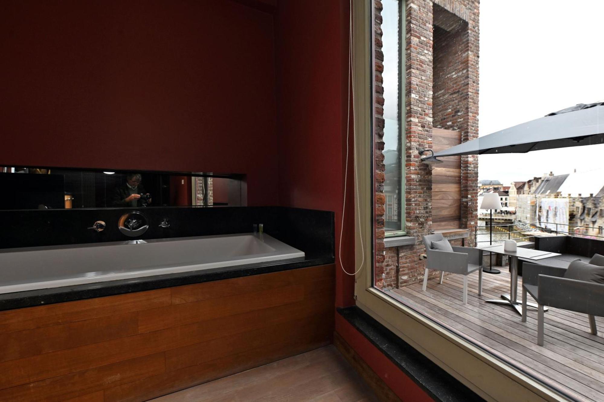 Bed & Breakfast With A View Gent