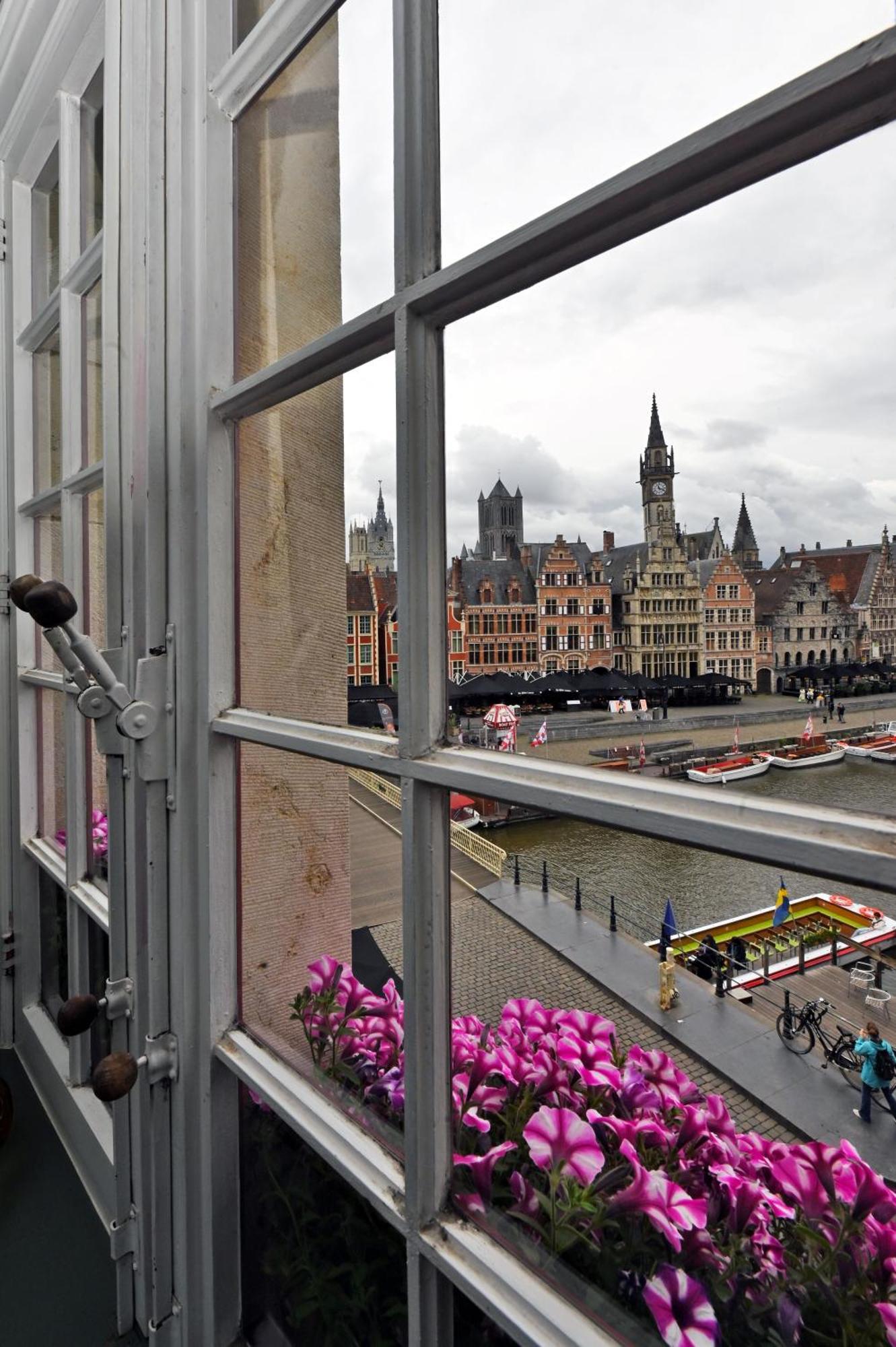 With A View 2*